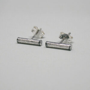 FGE6b studs oxidised and engraved silver bars