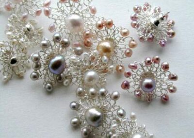 2 piece studs mixed colours